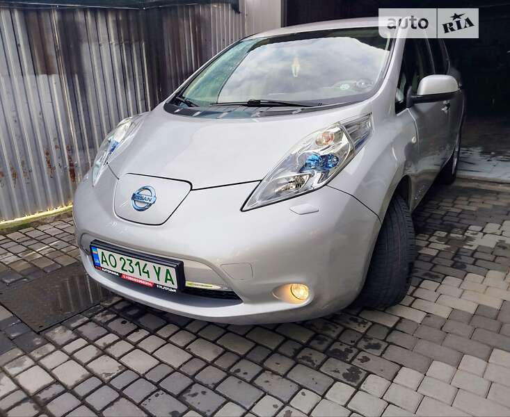 2011 nissan leaf