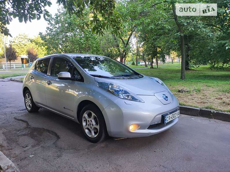 2012 nissan leaf