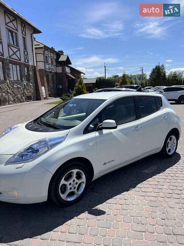 2012 nissan leaf