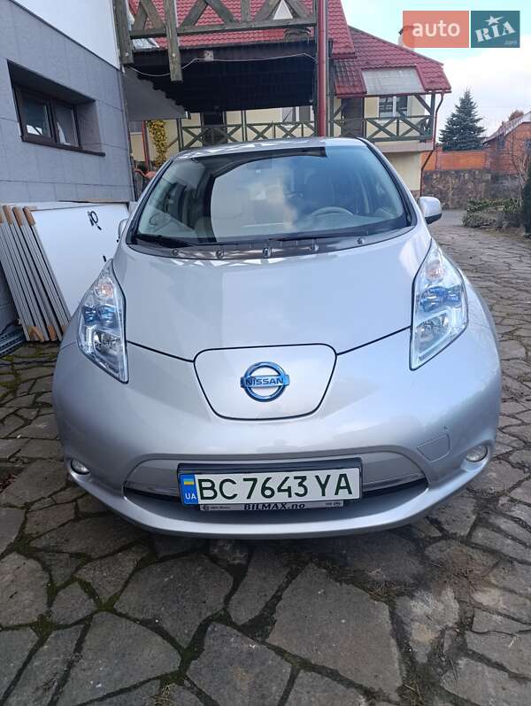 2012 nissan leaf