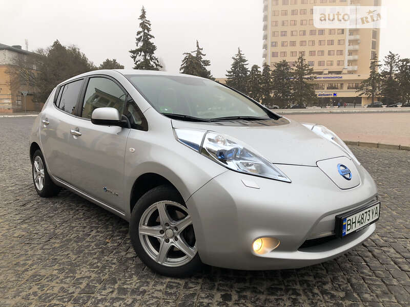 2012 nissan leaf