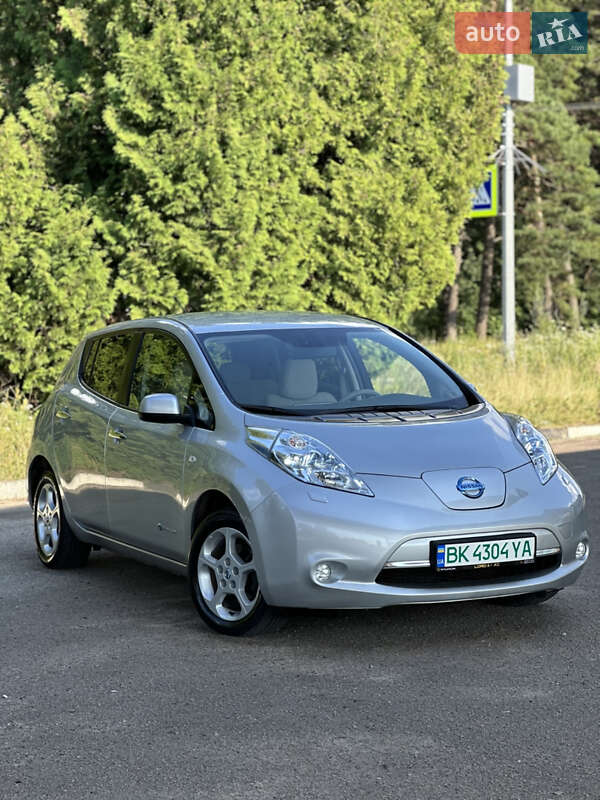 2012 nissan leaf