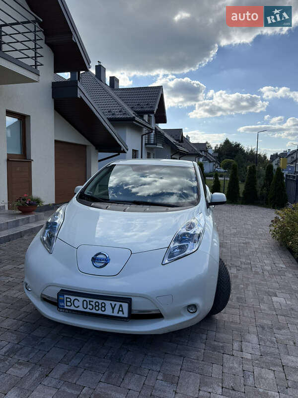 2012 nissan leaf