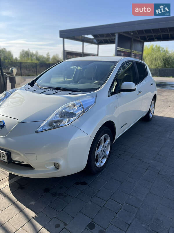 2012 nissan leaf