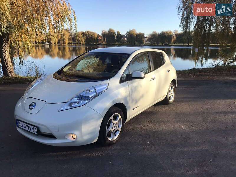 2012 nissan leaf