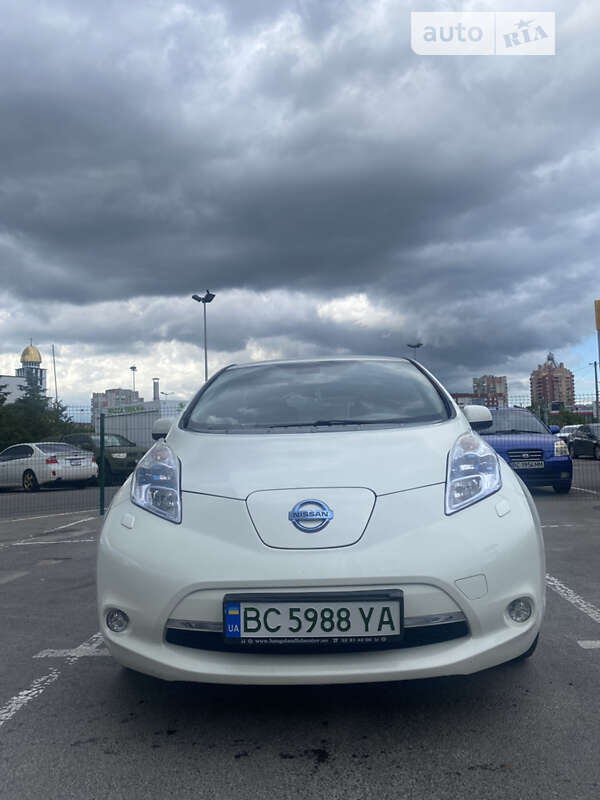 2012 nissan leaf