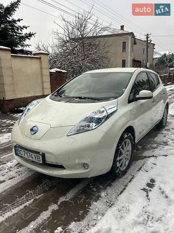 2012 nissan leaf