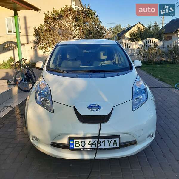 2012 nissan leaf