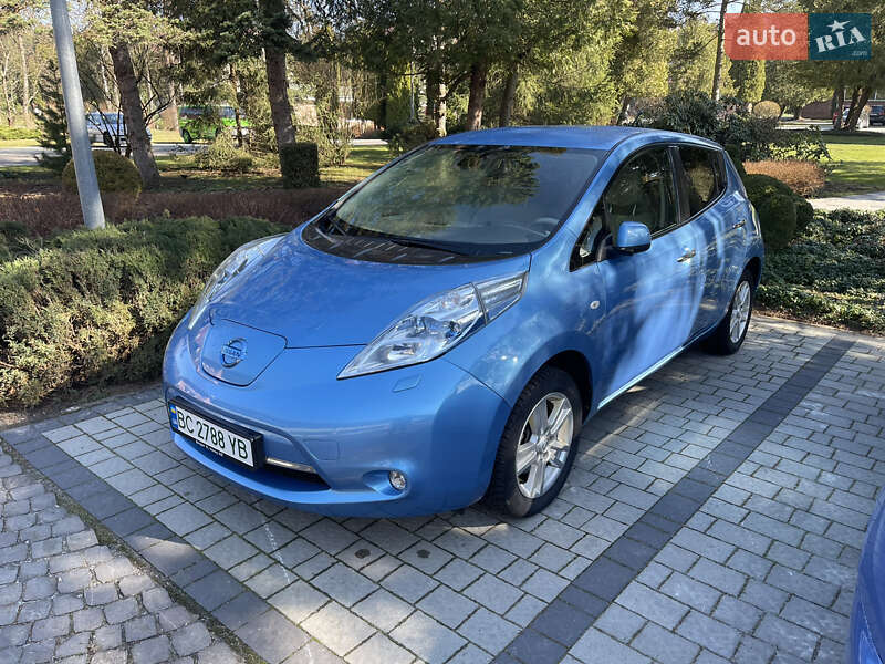 2012 nissan leaf