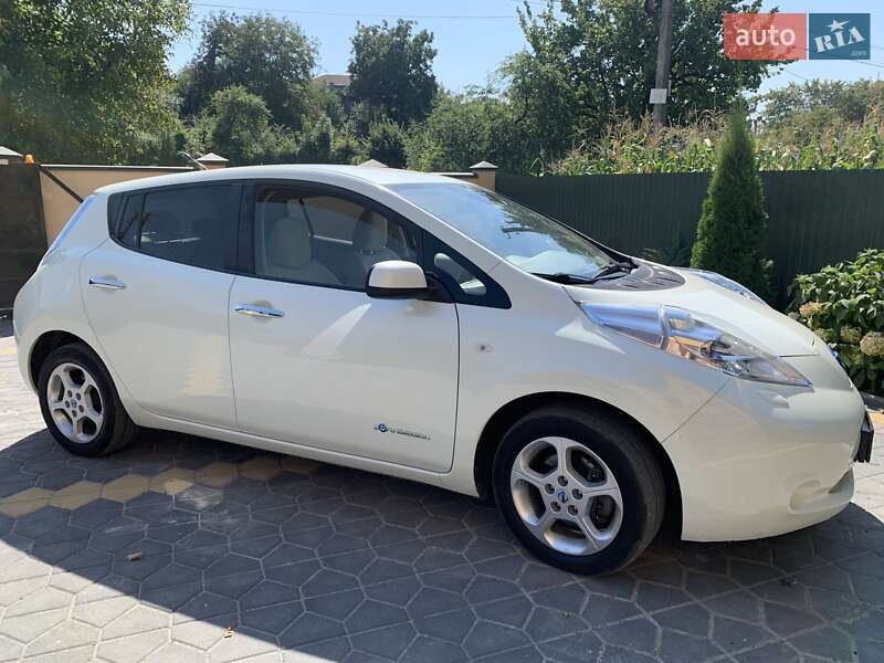 2012 nissan leaf