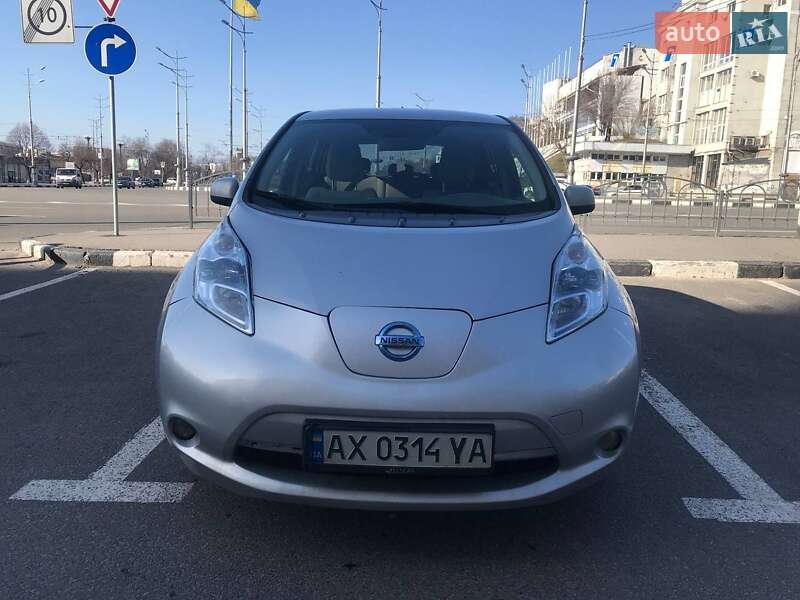 2012 nissan leaf