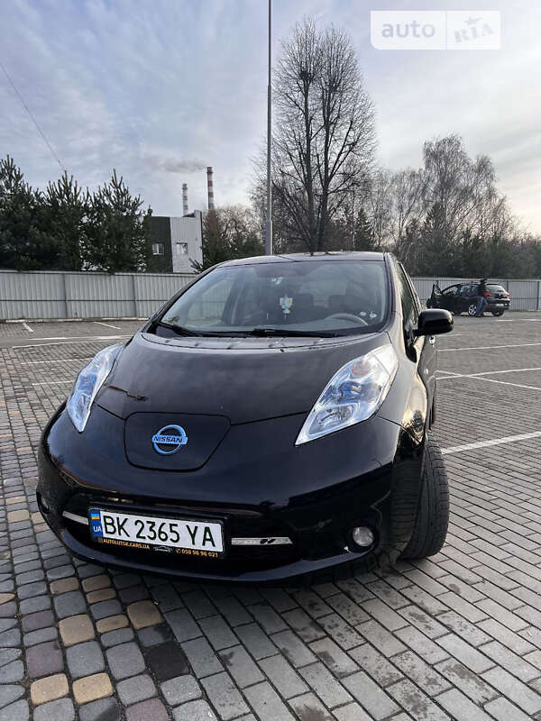2012 nissan leaf