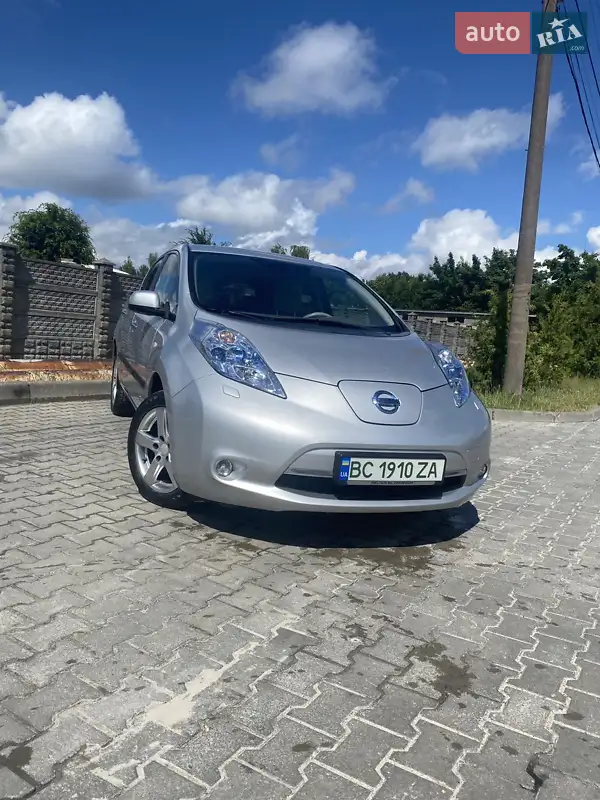 2012 nissan leaf