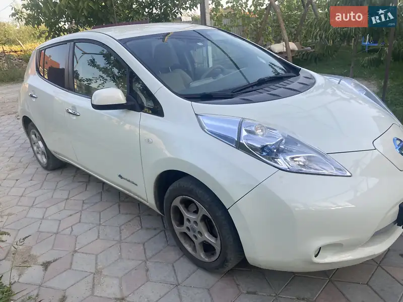2012 nissan leaf
