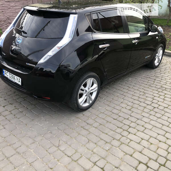 2012 nissan leaf