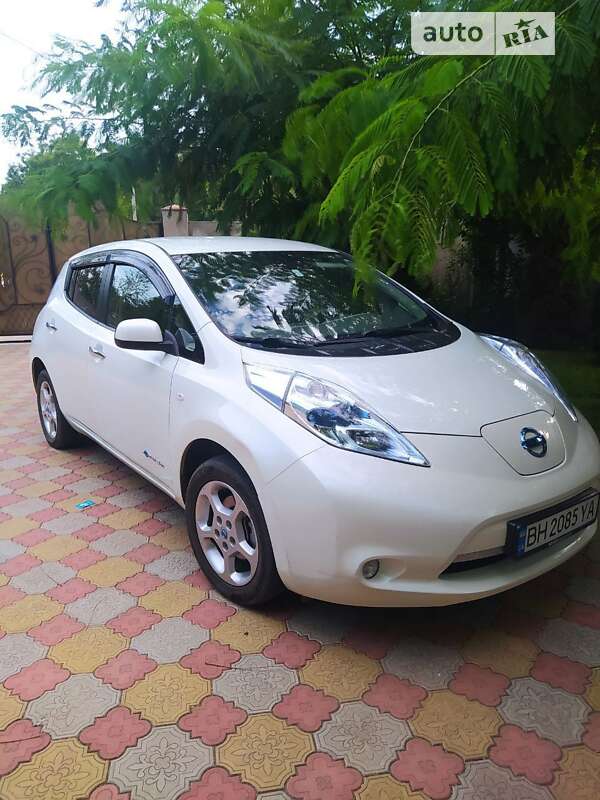 2012 nissan leaf