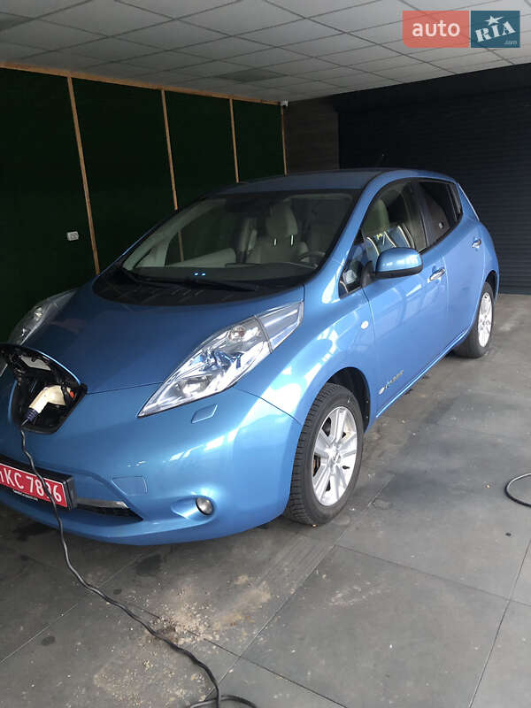 2012 nissan leaf