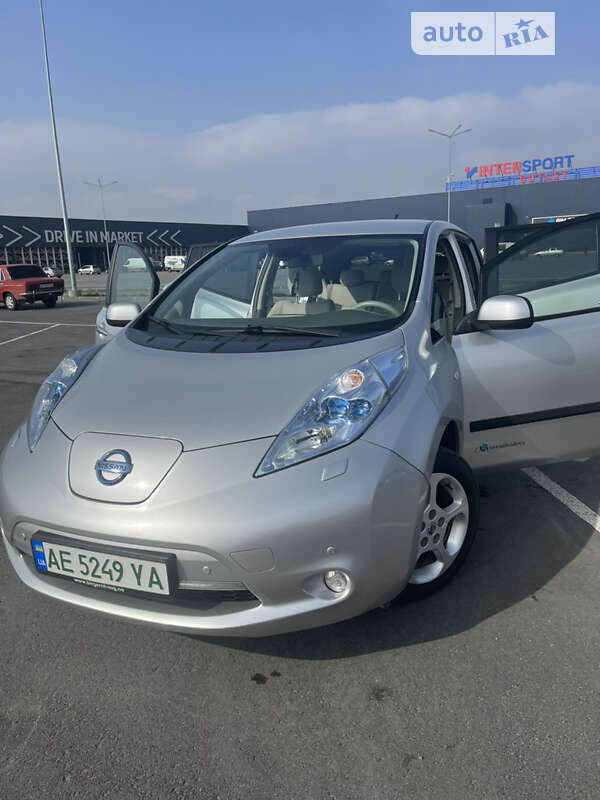 2012 nissan leaf