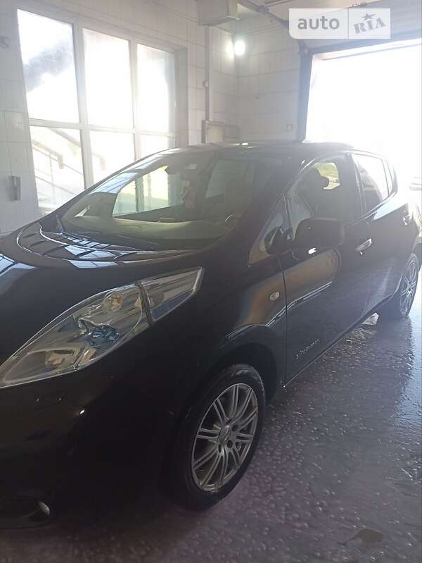 2012 nissan leaf
