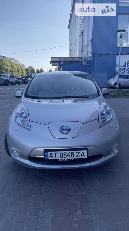 2012 nissan leaf