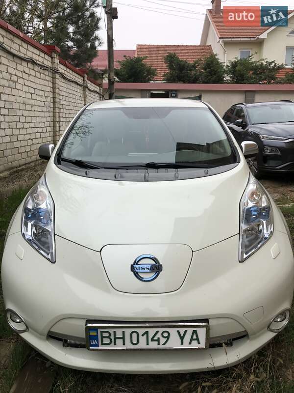 2012 nissan leaf