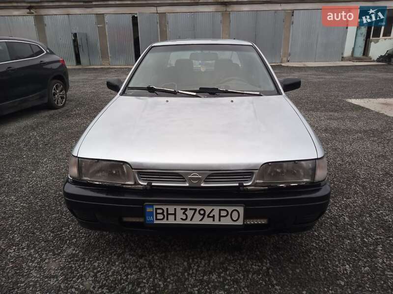 1993 nissan sunny