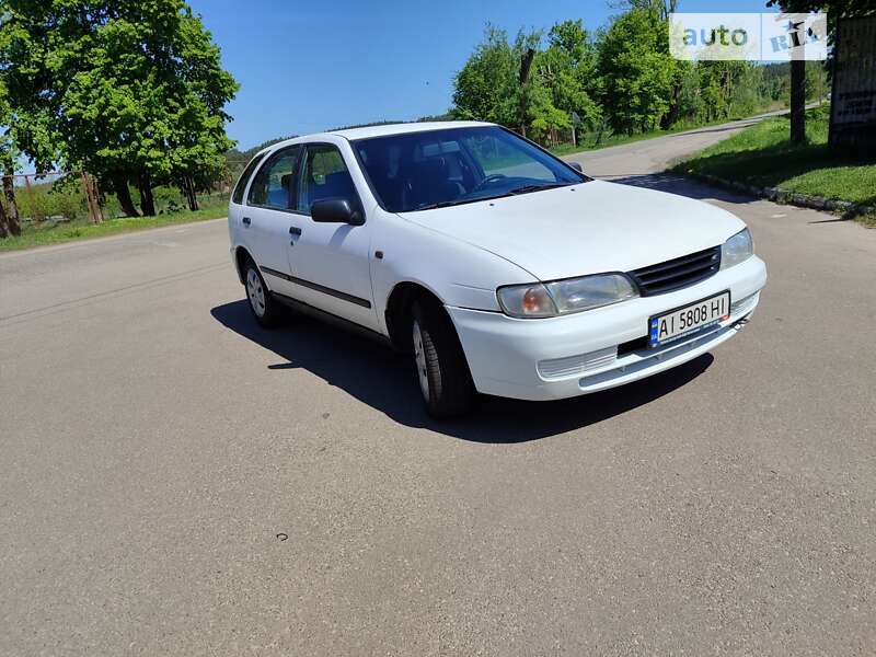 1997 nissan almera