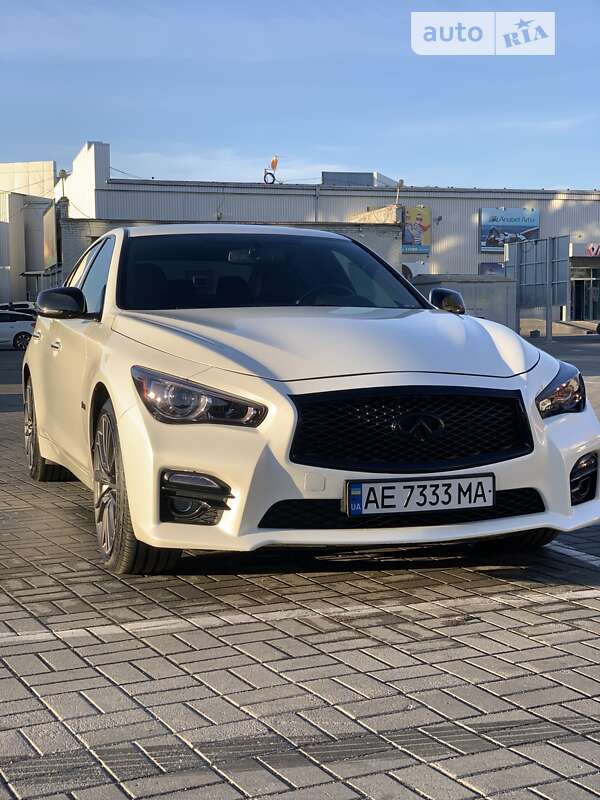 2016 infiniti q50