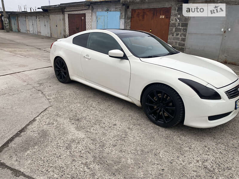 2010 infiniti g37