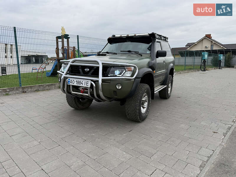 2000 nissan patrol