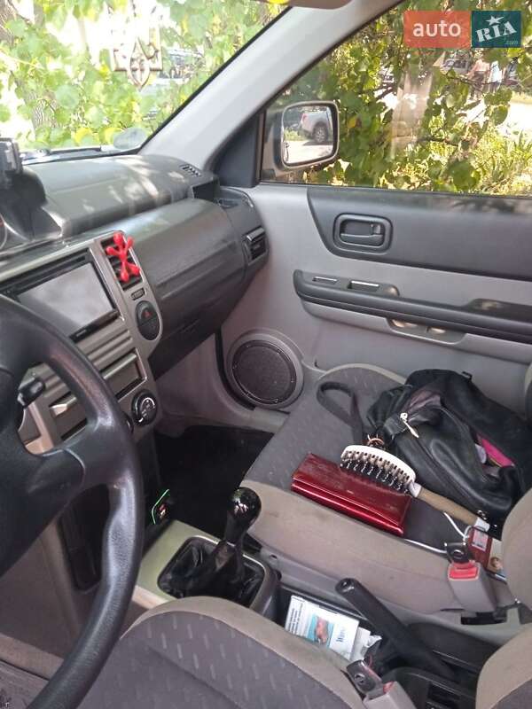 2005 nissan x-trail