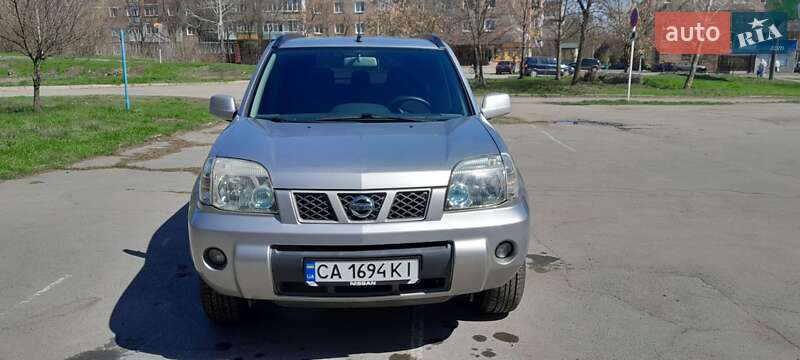 2005 nissan x-trail