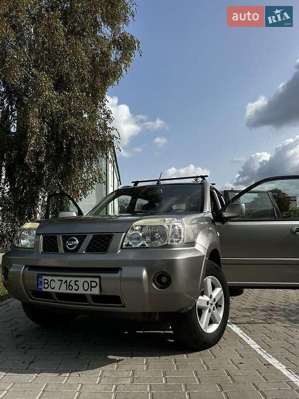 2006 nissan x-trail