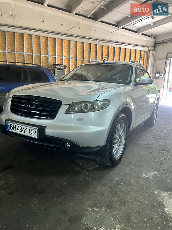 2007 infiniti fx35