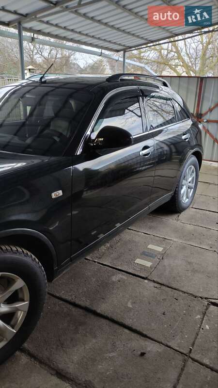 2007 infiniti fx35