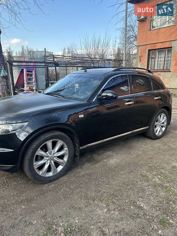 2007 infiniti fx35
