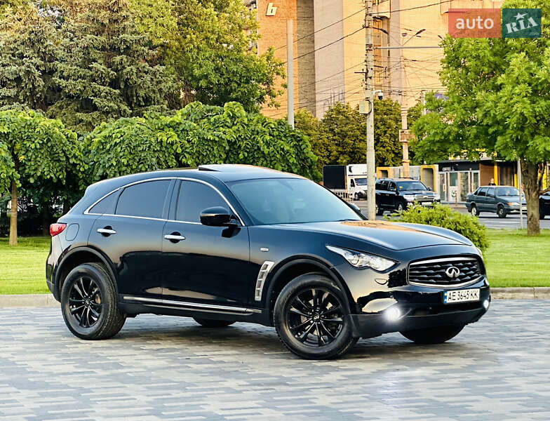 2008 infiniti fx35