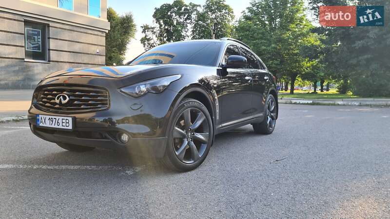 2009 infiniti fx35