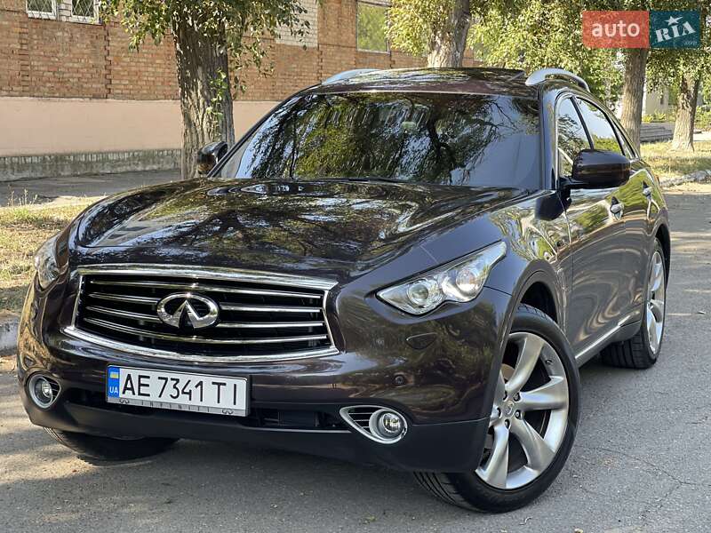 2009 infiniti fx35