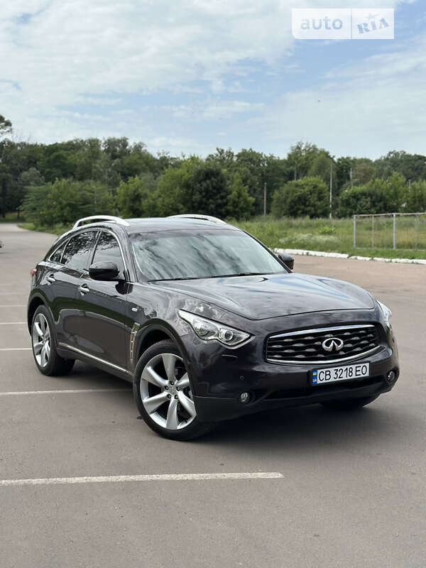 2009 infiniti fx35