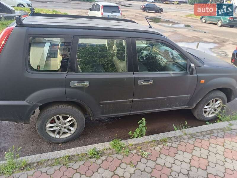 2002 nissan x-trail