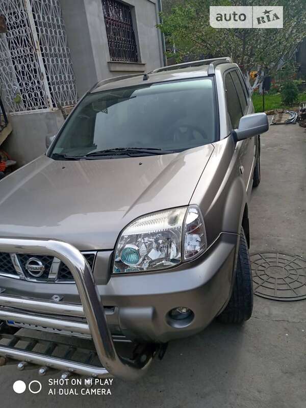 2004 nissan x-trail