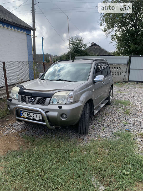 2005 nissan x-trail