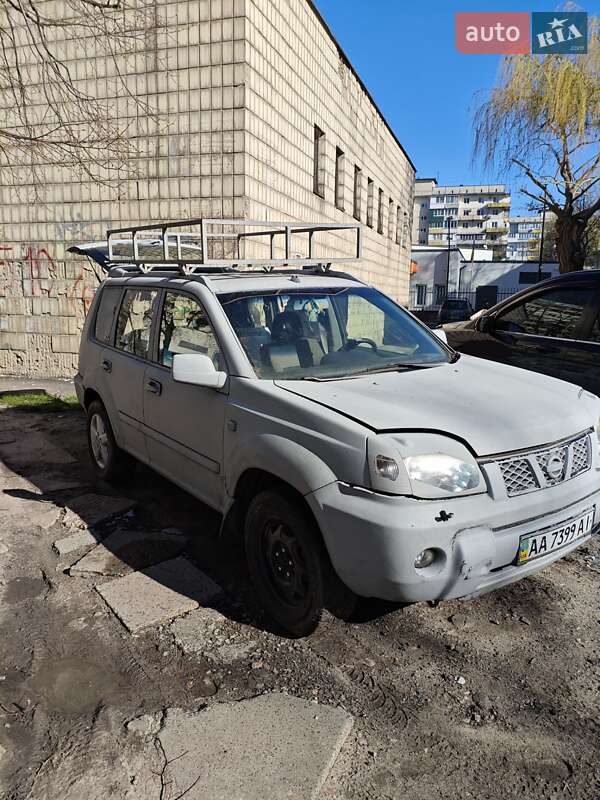 2005 nissan x-trail