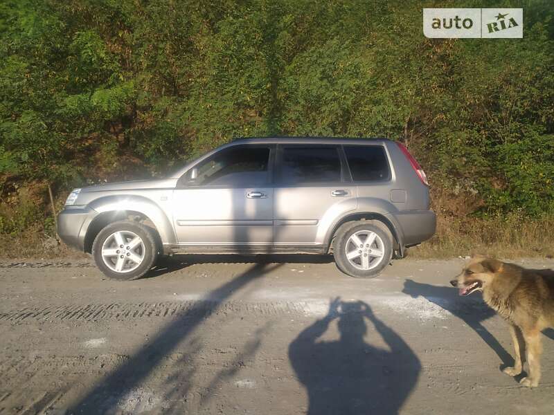 2005 nissan x-trail
