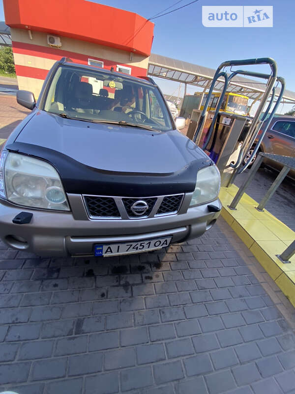2006 nissan x-trail