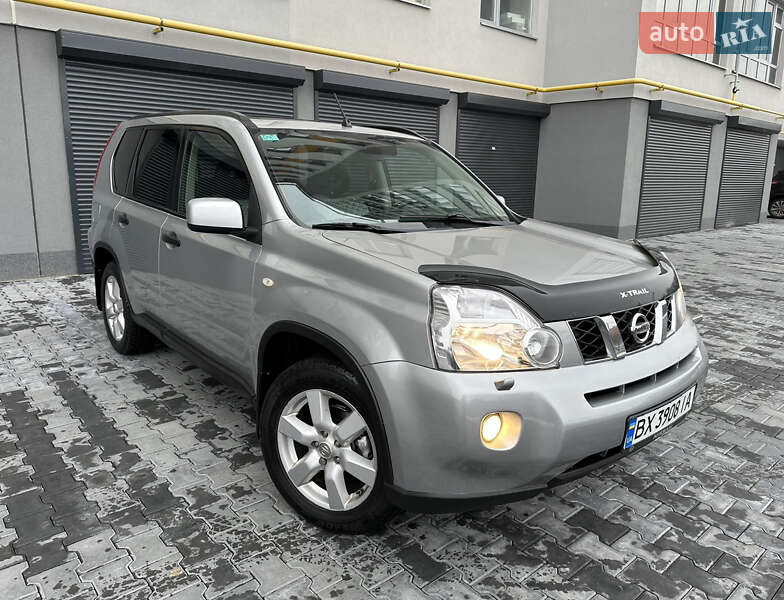 2010 nissan x-trail