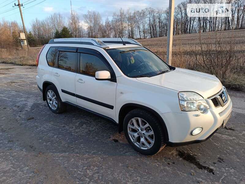 2011 nissan x-trail