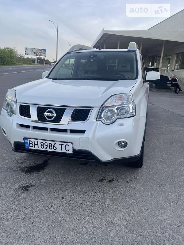 2011 nissan x-trail