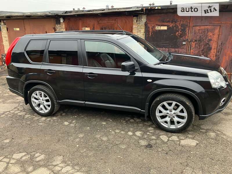 2011 nissan x-trail